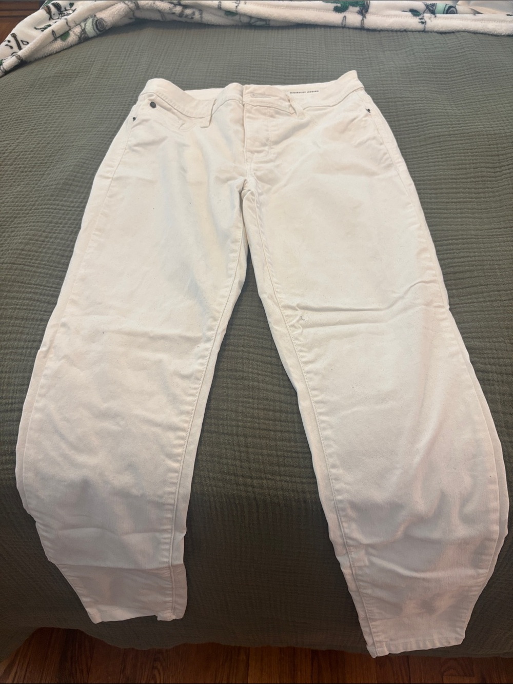 Women's White Strait Fit Jeans